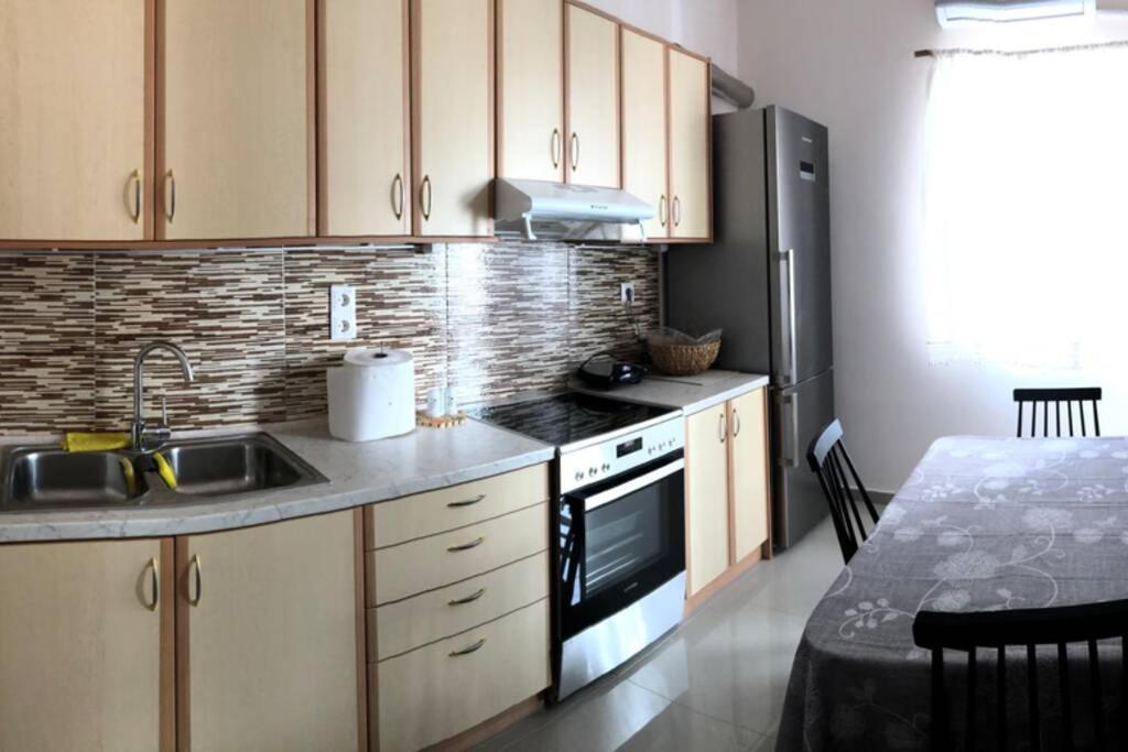 Loutraki Vibes Apartments Екстер'єр фото
